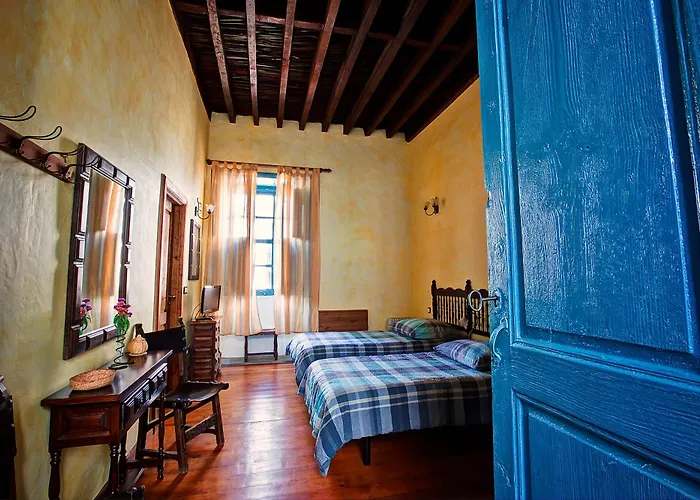 埃斯昆纳斯4号乡村酒店 圣米格尔德阿沃纳