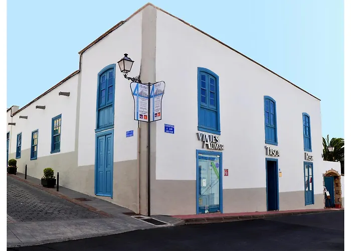 埃斯昆纳斯4号乡村酒店 圣米格尔德阿沃纳